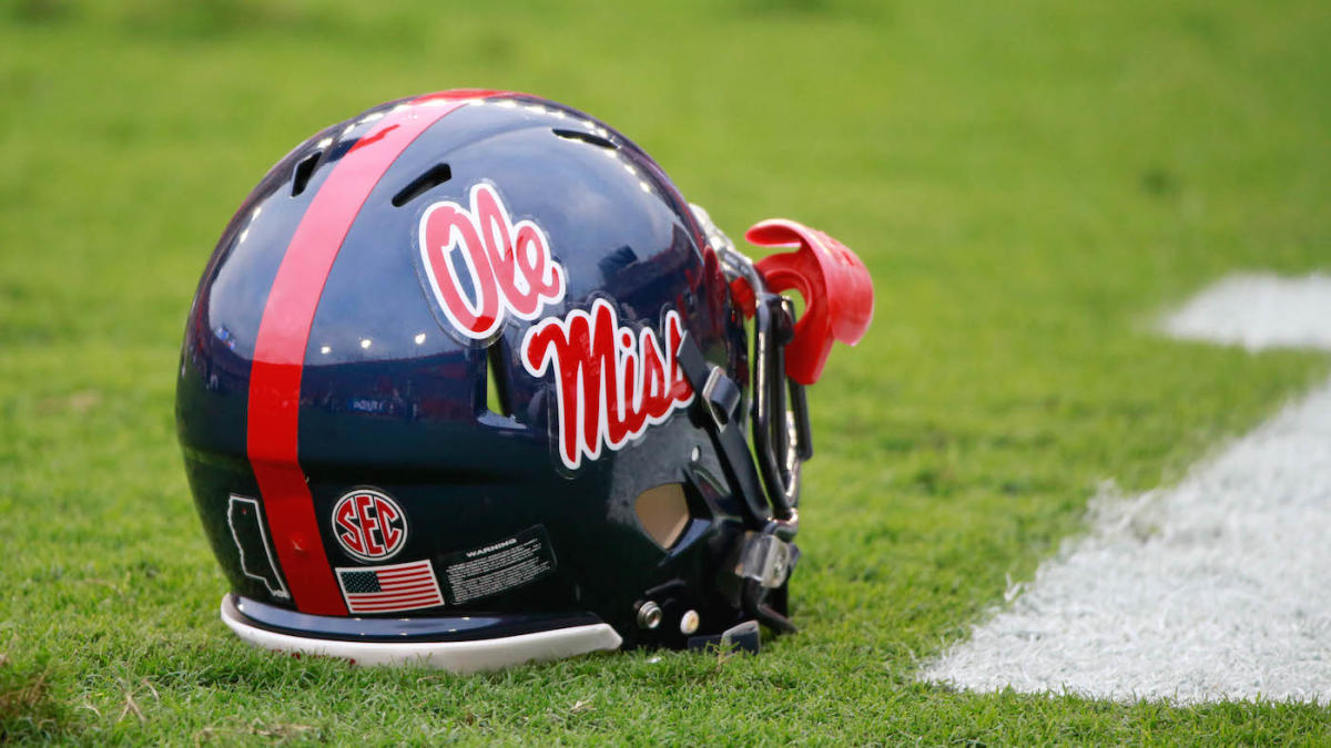 Ole Miss tight end Damarcus Thomas airlifted to hospital after suffering injury in Rebels practice